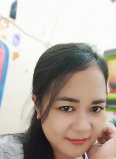 Yuna Real - masseuse in Jakarta Photo 1 of 5