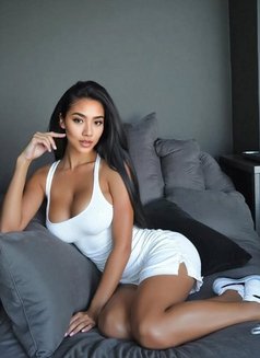 Yuna - escort in Dubai Photo 7 of 7