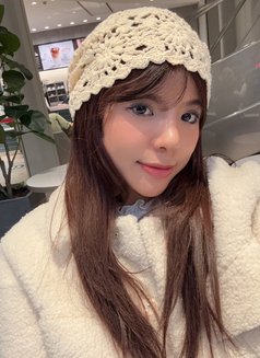 Yunalin - escort in Tokyo Photo 2 of 7