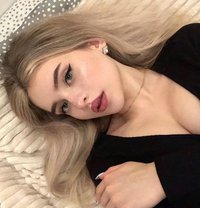 Yunia - escort in Abha