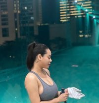 Yunita - puta in Jakarta