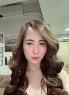 Yunji - escort in Mumbai Photo 20 of 23