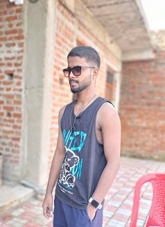 Yunus - Male escort in New Delhi Photo 1 of 1