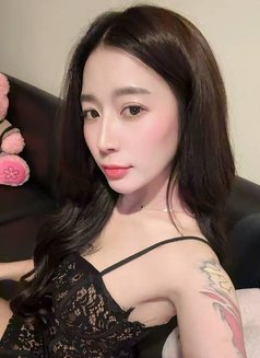 Yura - escort in Manila Photo 17 of 19