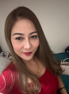 Yuri - escort in Hong Kong Photo 3 of 8