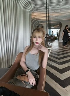 Yuri - Transsexual escort in Bangkok Photo 1 of 13