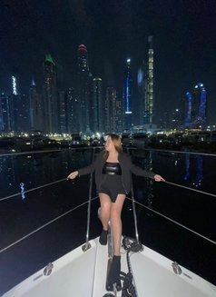 Yuri - escort in Dubai Photo 3 of 5