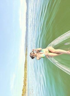 Yuri - escort in Manila Photo 6 of 7