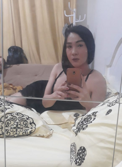Yuri - Transsexual escort in Dubai Photo 3 of 4