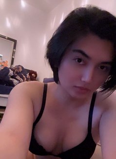 YURI - Male escort in Riyadh Photo 15 of 19
