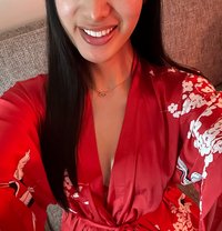 Yuri - puta in Dubai