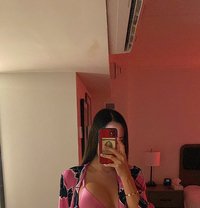 Yuri - puta in Dubai