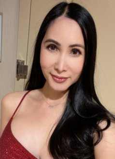 Yuri - escort in Dubai Photo 7 of 11