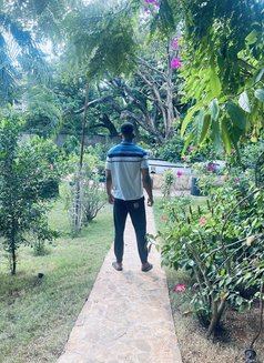 Yuri - Acompañantes masculino in Dubai Photo 3 of 4