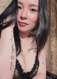 Yuri - escort in Mumbai Photo 3 of 4