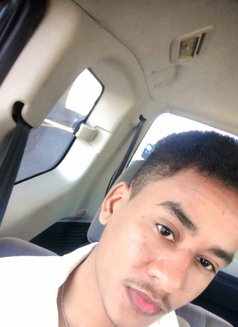 Yuri - Male escort in Dubai Photo 3 of 5