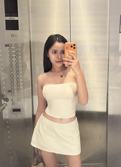Yuri - adult performer in Pattaya Photo 7 of 10