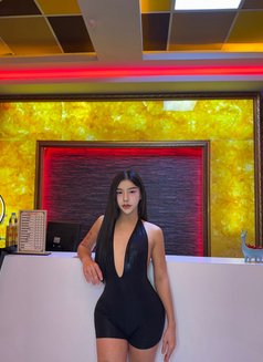 Yuri - masseuse in Ajmān Photo 7 of 9