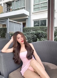 Yuri Top 69 - Transsexual escort in Bangkok Photo 5 of 8