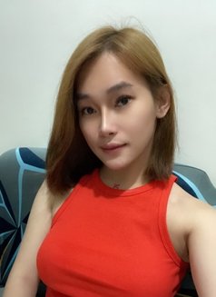 Yurie Chao - Transsexual escort in Manila Photo 4 of 6