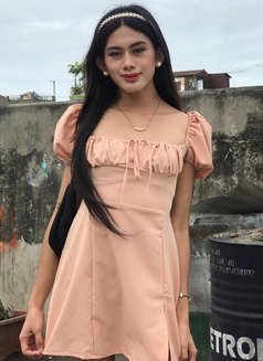 Yurie Li - Transsexual escort in Makati City Photo 1 of 8