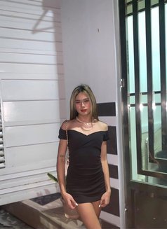 Yurie Li - Transsexual escort in Makati City Photo 4 of 8