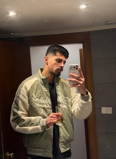 Yusef - Male escort in Beirut Photo 2 of 3