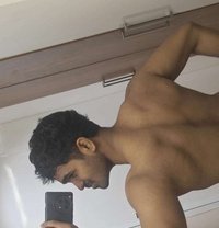 Yush - Acompañantes masculino in Kuwait