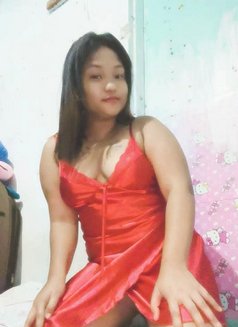 Yushi Kelly - escort in Manila Photo 3 of 6