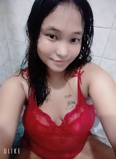Yushi Kelly - escort in Manila Photo 2 of 6