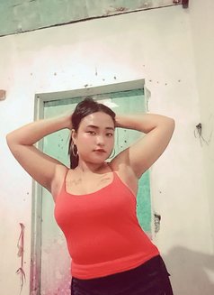 Yushi Kelly - escort in Manila Photo 3 of 6