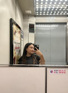 Yushi Kelly - puta in Manila Photo 13 of 13