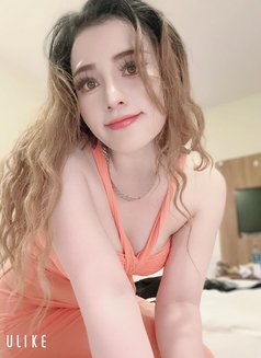 Yuumi full best service - escort in Mumbai Photo 2 of 6