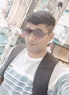 RJ boy Call and Meet Me - Acompañantes masculino in Mumbai Photo 1 of 7