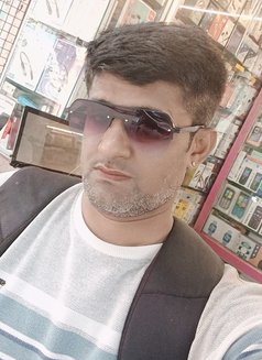 RJ boy Call and Meet Me - Acompañantes masculino in Mumbai Photo 6 of 7