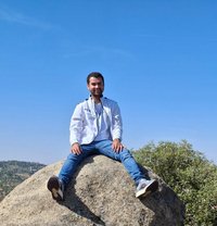 Yuvi - Male escort in Malta