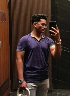 Yuviii - Male escort in Pune Photo 1 of 5
