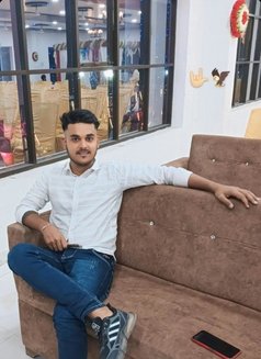 Yuvraj Singh - Male escort in Ahmedabad Photo 5 of 9