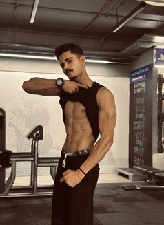 Yuvv video call confirmation - Male escort agency in Bangalore Photo 3 of 5