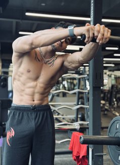 Yuvv video call confirmation - Male escort agency in New Delhi Photo 6 of 12