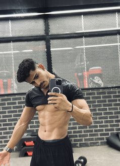 Yuvv video call confirmation - Male escort agency in New Delhi Photo 12 of 12