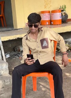 Yuvvii. ! - Male escort in Indore Photo 2 of 4
