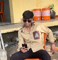 Yuvvii. ! - Acompañantes masculino in Indore