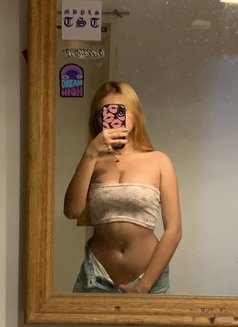 Yvaine - escort in Manila Photo 1 of 4