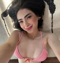 Yvette - escort in Paris