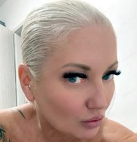 Yvonne - escort in Vienna