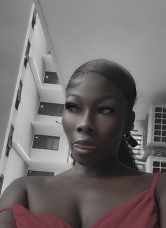Yvonne - escort in Kuala Lumpur Photo 3 of 7