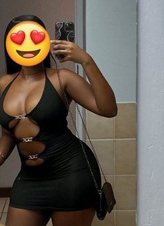 Yvonne - escort in Gurgaon Photo 7 of 7