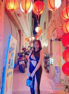 Yzabella - Transsexual escort in Singapore Photo 26 of 29
