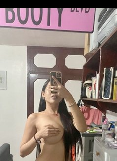 Yzabella - Transsexual escort in Manila Photo 28 of 30